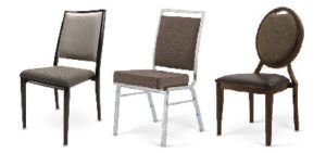 3 chaises de banquet
